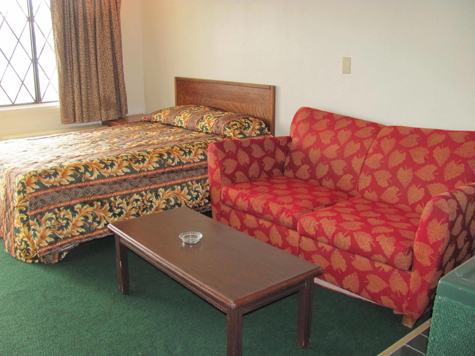 M Star Columbus North Motel Bagian luar foto
